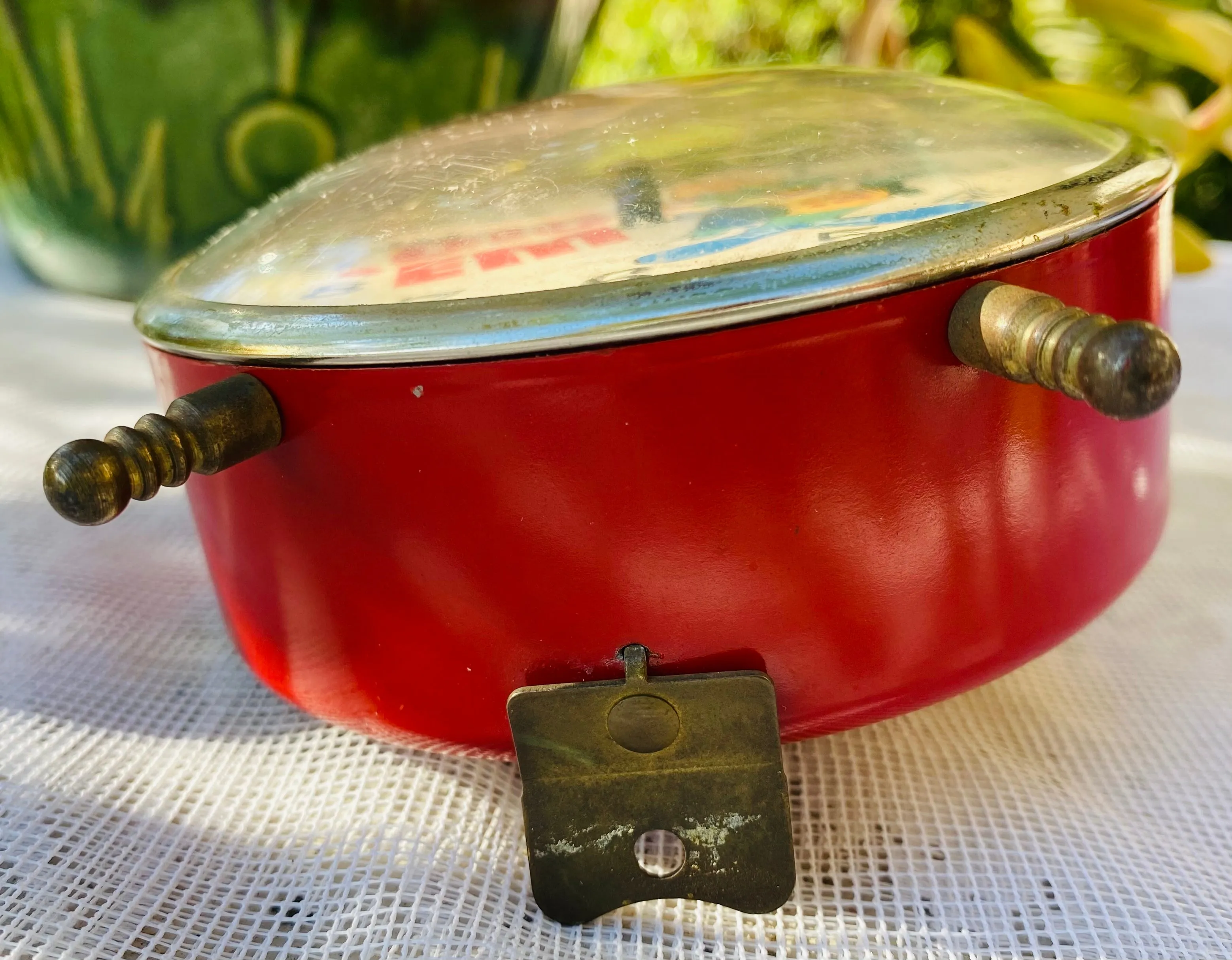 1979 "Dig 'em" Twin Bell Wind Up Red Metal Kellogg Company Vintage Alarm Clock
